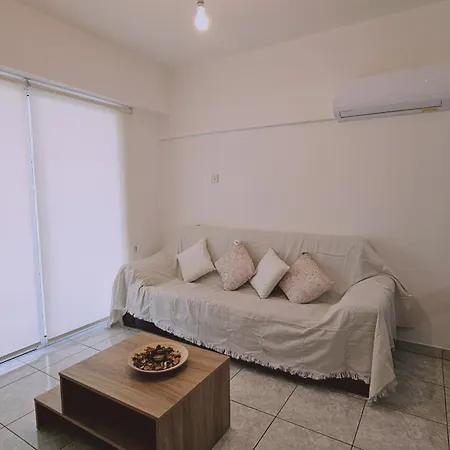 شقة Miracle لارنكا